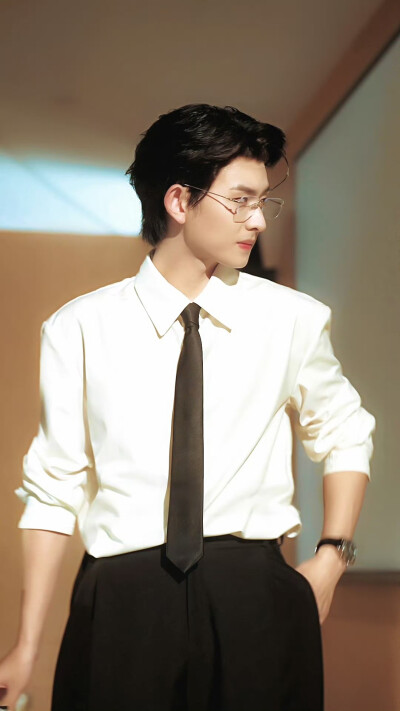 陈添祥/十八岁太奶奶驾到之重整家族荣耀