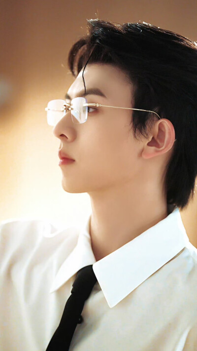 陈添祥/十八岁太奶奶驾到之重整家族荣耀