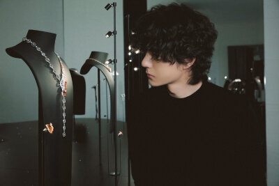 2025.7.13Q王一博香奈儿臻品珠宝活动