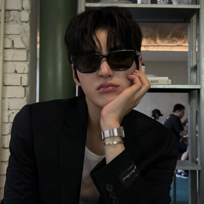 头像｜男生头像 来年幸福