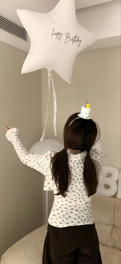 我是自愿哄老己开心的: ๑⁃̀⩊⁃́๑:zᶻ...