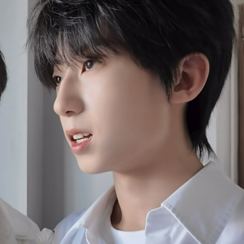 最近的头像呢，截的我非常无奈