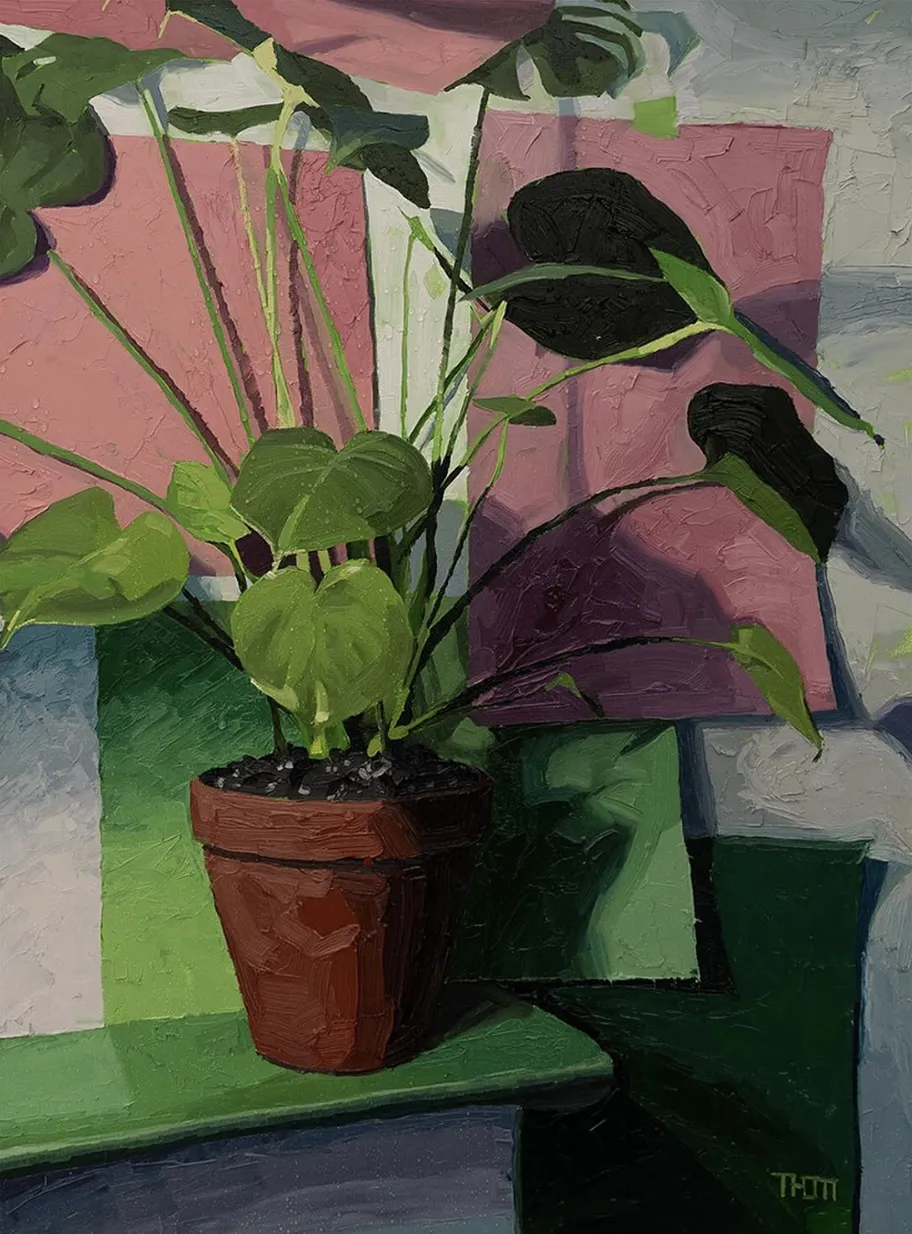 汤姆·A·明尼克是一位美国当代具象画家，以融合古典技法与当代表达的人物与风景绘画而受到关注。他出生于美国中西部，自幼展现出对绘画的浓厚兴趣，并在系统的学院派训练中奠定了扎实的造型与色彩基础。明尼克的创作以人物肖像与叙事性场景为核心，同时也涵盖风景题材。他的作品强调光线对形体的塑造作用，通过细腻而层次分明的油画笔触呈现出柔和却富有深度的空间感。色彩运用上偏向自然与温暖的综合色调，在冷暖变化之间营造出静谧、内省的气氛。在技法方面，他结合传统罩染与较为直接的湿画法，使画面既保留古典绘画的厚重与结构感，又呈现出现代绘画中更自由的笔触痕迹。人物形象通常带有沉思或安静的神情，背景处理简洁克制，从而强化心理氛围与叙事张力。