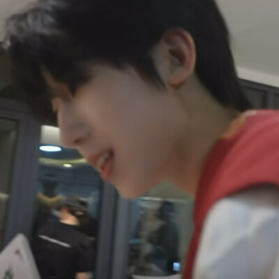 最近的头像呢，截的我非常无奈