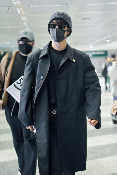 肖战 20260224 #肖战把机场走成秀场了
见水印