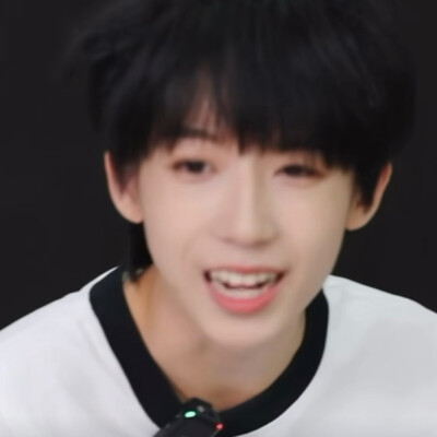 最近的头像呢，截的我非常无奈