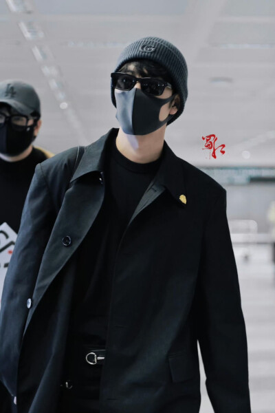 肖战 20260224 #肖战把机场走成秀场了
见水印