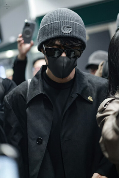 肖战 20260224 #肖战把机场走成秀场了
见水印