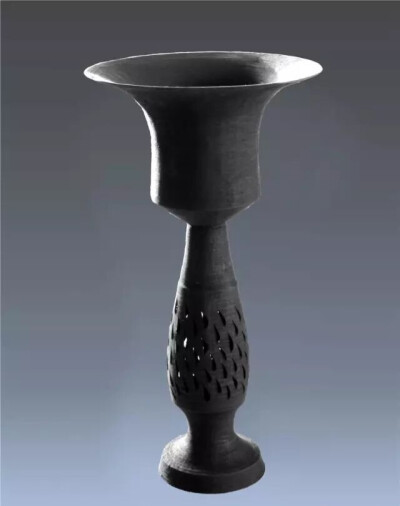 龙山文化  蛋壳黑陶高柄杯
中国国家博物馆藏
