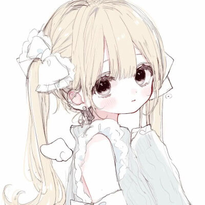 灰色调的旧街蓄满不属于它的零碎春雨