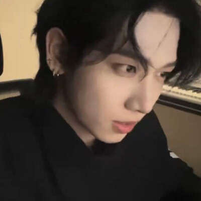 给兄弟们整了两张头像