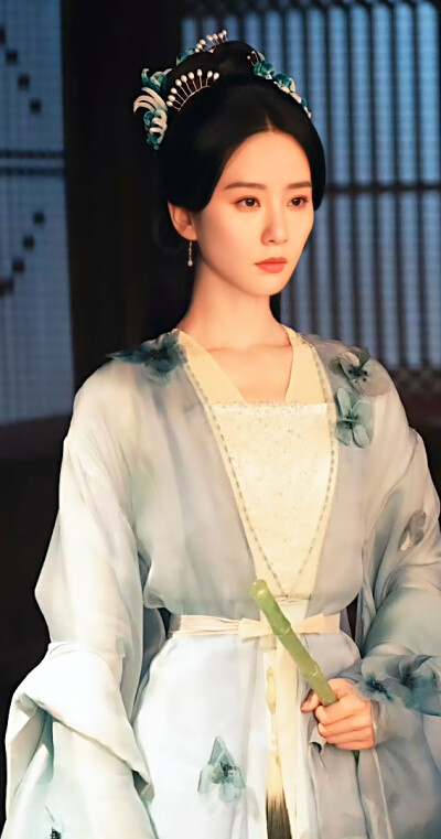 刘诗诗/东方淮竹