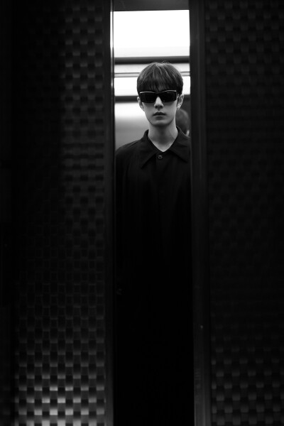 @GUCCI ​大秀#GucciPrimavera# 序幕将开，随@肖战 一起以经典为底，与先锋相遇，共探无限意趣，稍后见！http://t.cn/AXciBxFC ​​​