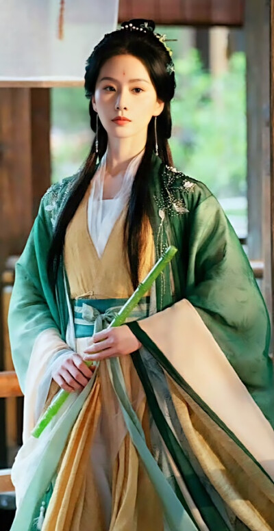 刘诗诗/东方淮竹