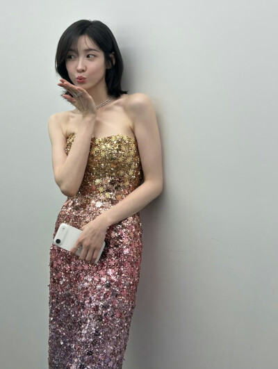 BY爱喝可乐的古娜小姐 韩国 朴智炫