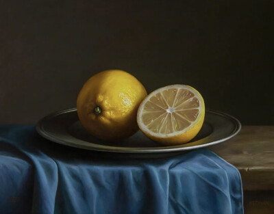 Albert Kechyan 是一位亚美尼亚籍的画家和设计师，以其静物油画和邮票设计作品而闻名。
他擅长以水果、蜡烛等为主题创作写实风格的油画作品，其画作常通过细腻的光影处理展现物体的质感与静谧氛围。