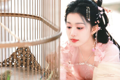 - 王楚然/ 庾晚音 。
#剧集成何体统# ​​​