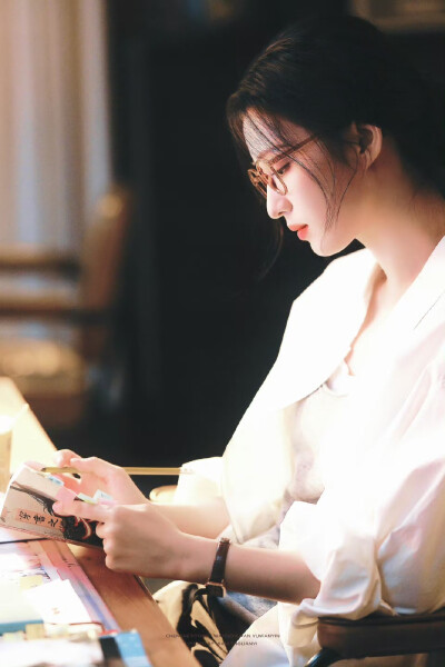 - 王楚然/ 庾晚音 。
#剧集成何体统# ​​​