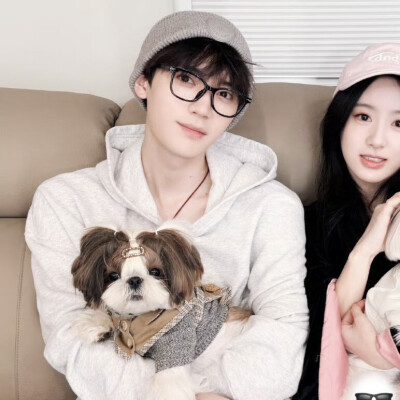 江湖夜雨十年灯
周翊然·包上恩