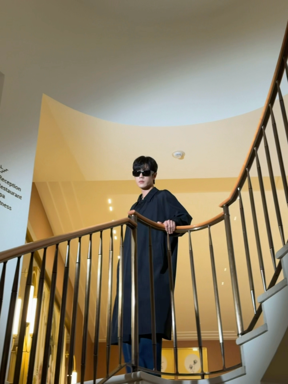 #日常见肖战# 留一抹鲜活侧影风华@肖战 ​​​