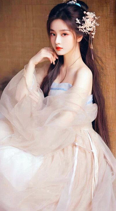 云想衣裳花想容，春风拂槛露华浓。若非群玉山头见，会向瑶台月下逢。一枝秾艳露凝香，云雨巫山枉断肠。借问汉宫谁得似，可怜飞燕倚新妆。