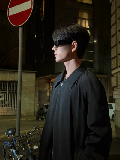 #日常见肖战# 留一抹鲜活侧影风华@肖战 ​​​