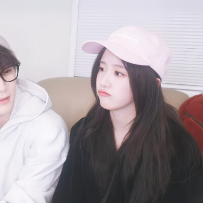 江湖夜雨十年灯
周翊然·包上恩