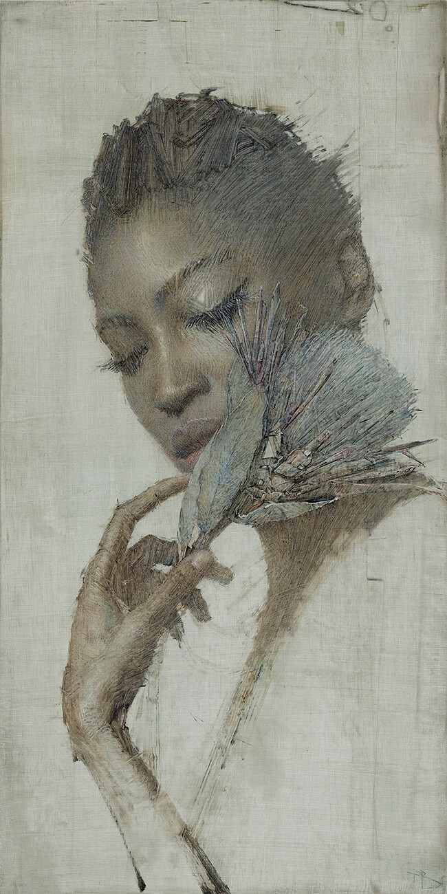 丹尼尔·比尔梅斯，这位在洛杉矶挥洒灵感的当代画家，总在画布上玩着奇妙的平衡术。他把现实主义揉进象征与抽象的漩涡，用指尖摩挲出的质感与眉目流转的神情，将寻常日子与奇幻想象织成同一片锦缎。他的画里，既有破晓时分的希望微光，又藏着深夜沉思的余温 —— 像俄罗斯马戏团的斑斓帐篷里，忽然飘来丘吉尔演讲的沉厚回声，荒诞又和谐。