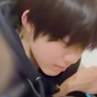 如果有一天你的世界越来越大，我会不会变得无足轻重？