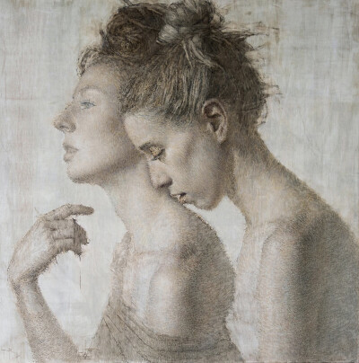 丹尼尔·比尔梅斯，这位在洛杉矶挥洒灵感的当代画家，总在画布上玩着奇妙的平衡术。他把现实主义揉进象征与抽象的漩涡，用指尖摩挲出的质感与眉目流转的神情，将寻常日子与奇幻想象织成同一片锦缎。他的画里，既有破…