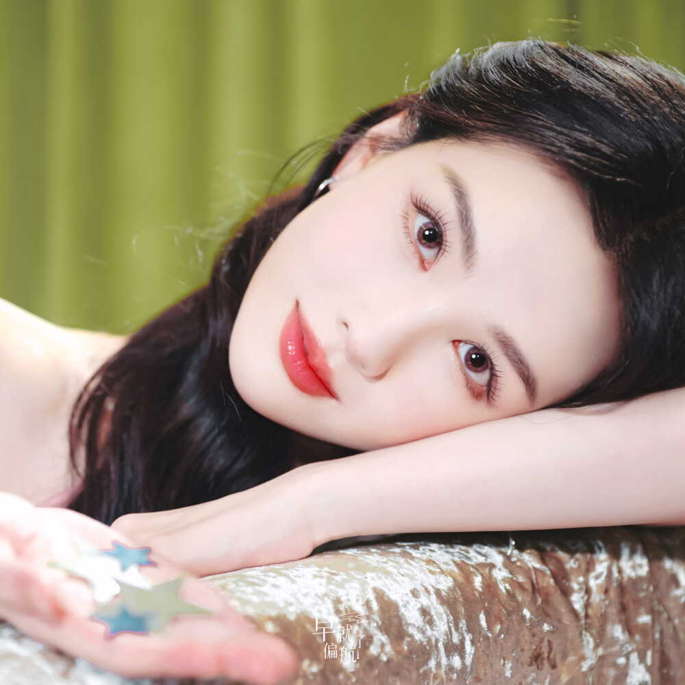 陈都灵