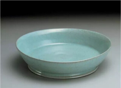 宋代  汝窑青瓷盘
台北故宫博物院藏
