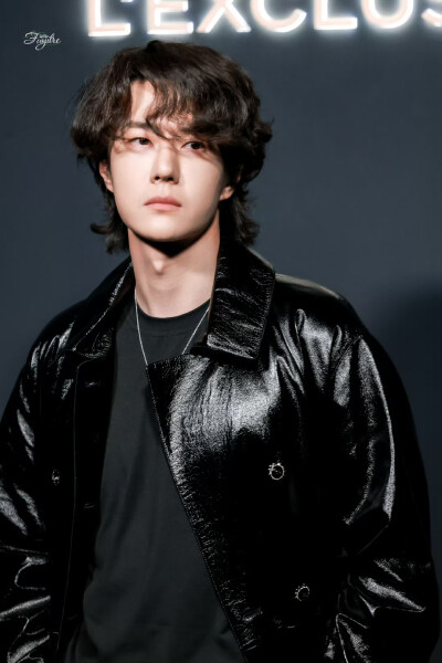 2025.8.14王一博香奈儿蔚蓝之夜