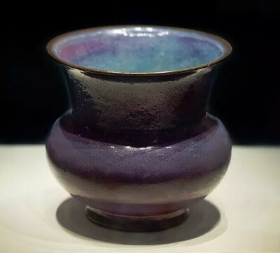 北宋  钧窑玫瑰紫花盆
中国国家博物馆藏
