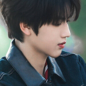 为什么坐在你面前就像站在湖边