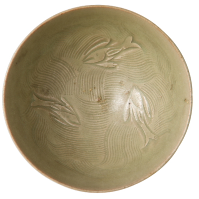 宋 耀州窑青釉刻花水波三鱼纹碗