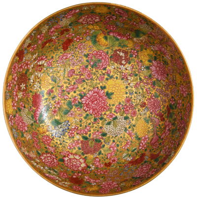 清嘉庆 庆宜款金地粉彩白花纹碗