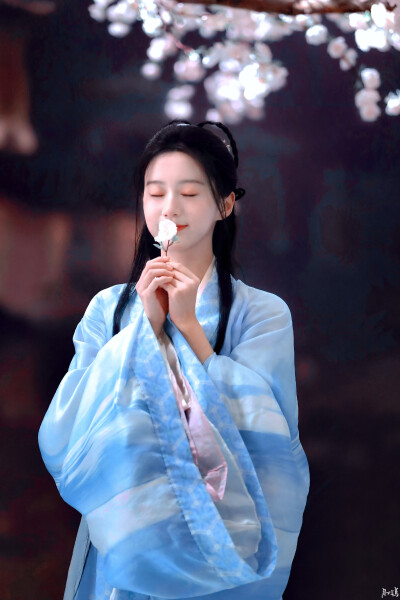 江湖夜雨十年灯 