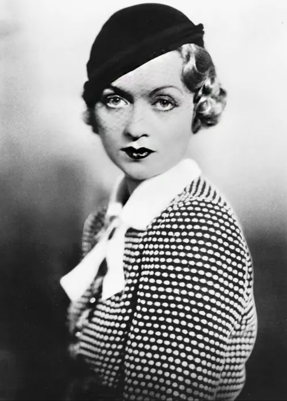 康斯坦斯·贝内特