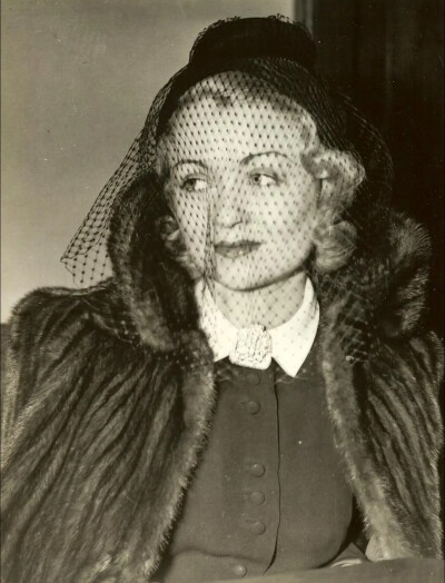 康斯坦斯·贝内特