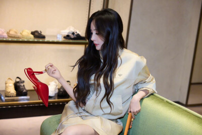 杨幂/Prada全球品牌代言人