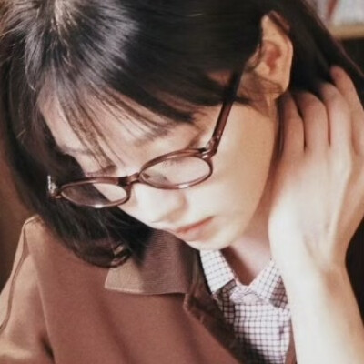 感觉是文字很漂亮的文青女作家