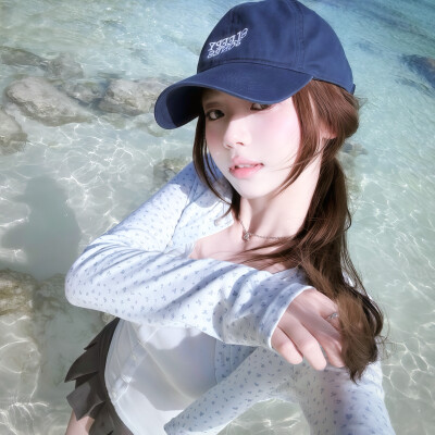 女头
二传头像注明出处