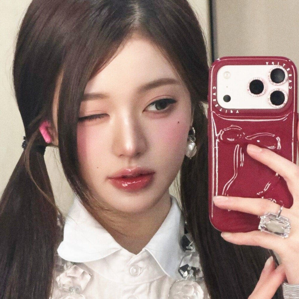 张元英