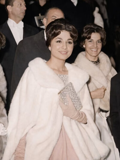 伊朗末代王后法拉赫