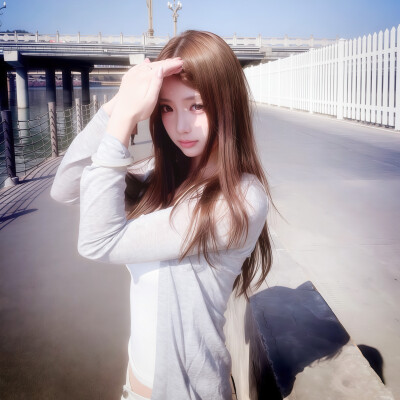 女头
二传头像注明出处