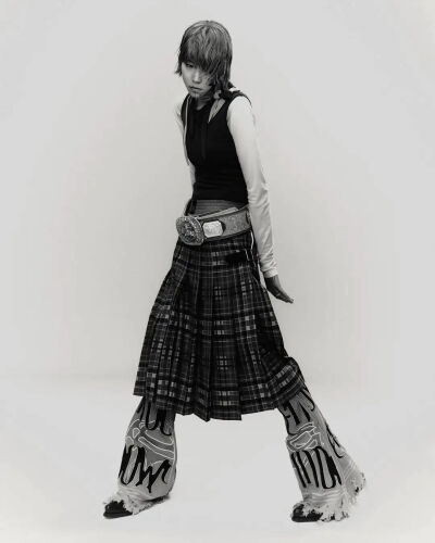 Isaac Lam曾为窦靖童拍摄