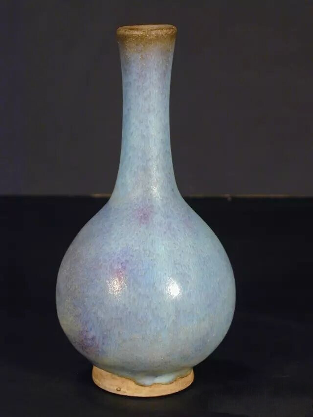 金代 钧窑天青釉长颈瓶 
 观复博物馆藏
