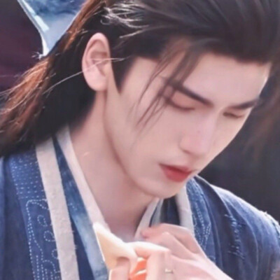 这个穿个帅一直答应你们截凌河但是因为各种原因没截，于是刚刚一顿截调求原谅