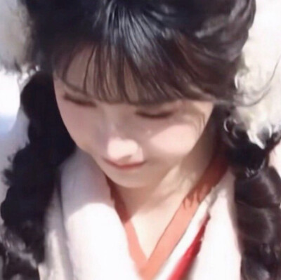 前两张是我最最喜欢的一组，奈何滤镜太糊我一直调（但素不影响上头！食用收单(´･ω･`)